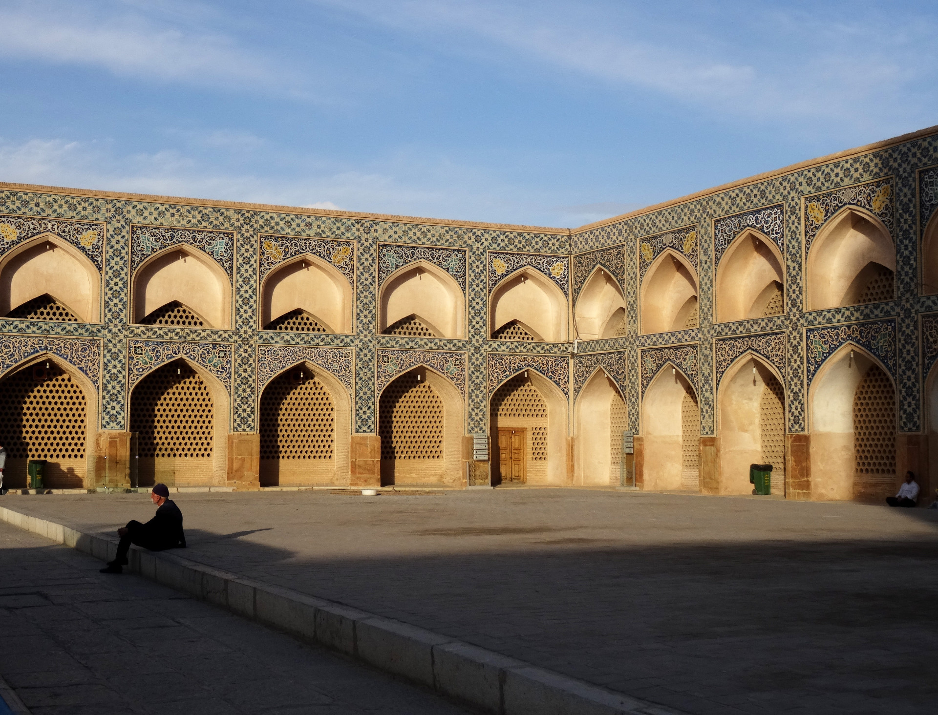 Four-iwan-Courtyard of Isfahan‘s Jāmeh Mosque